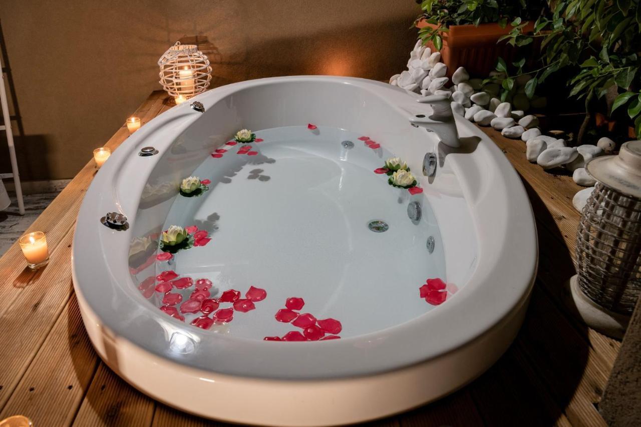 Castello Luxury Residence With Private Jacuzzi ハニア エクステリア 写真