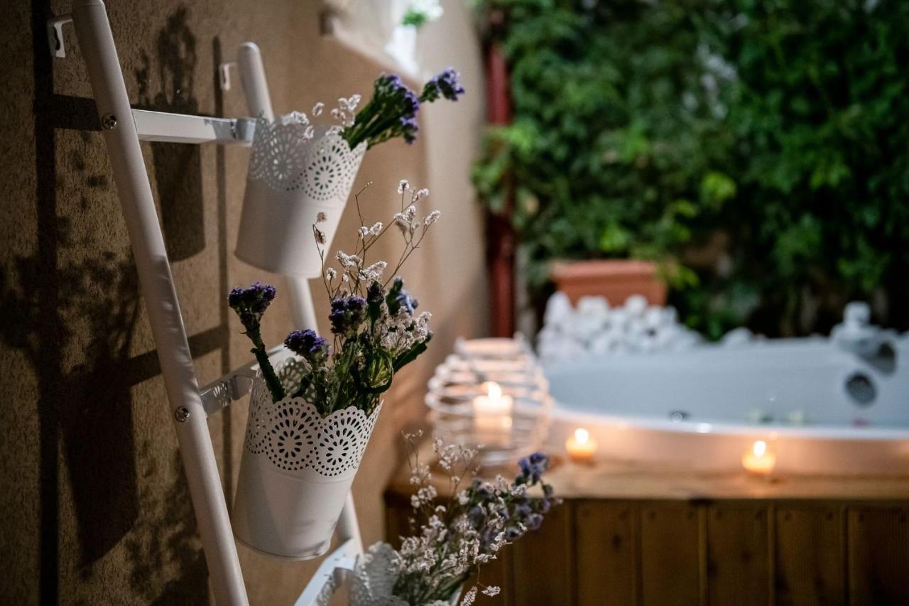 Castello Luxury Residence With Private Jacuzzi ハニア エクステリア 写真